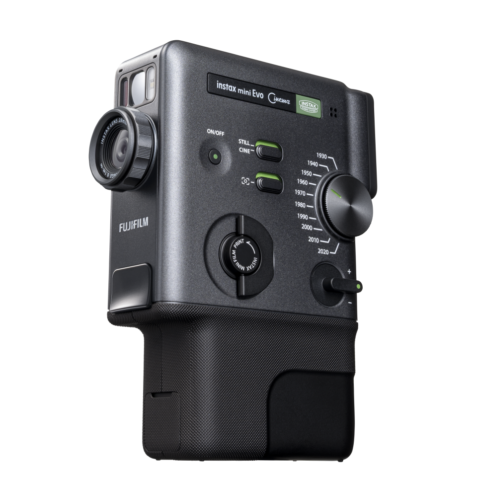 instax mini Evo Cinema_01_basic promotional image